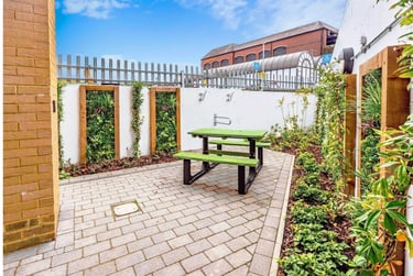 1 bed studio, Hollingdean Road, Elm Grove, Brighton, BN24QY - Image 10